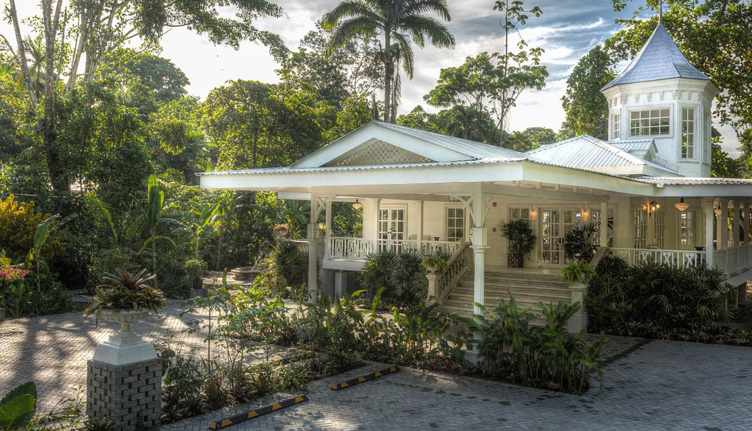 Hotel Aguas Claras