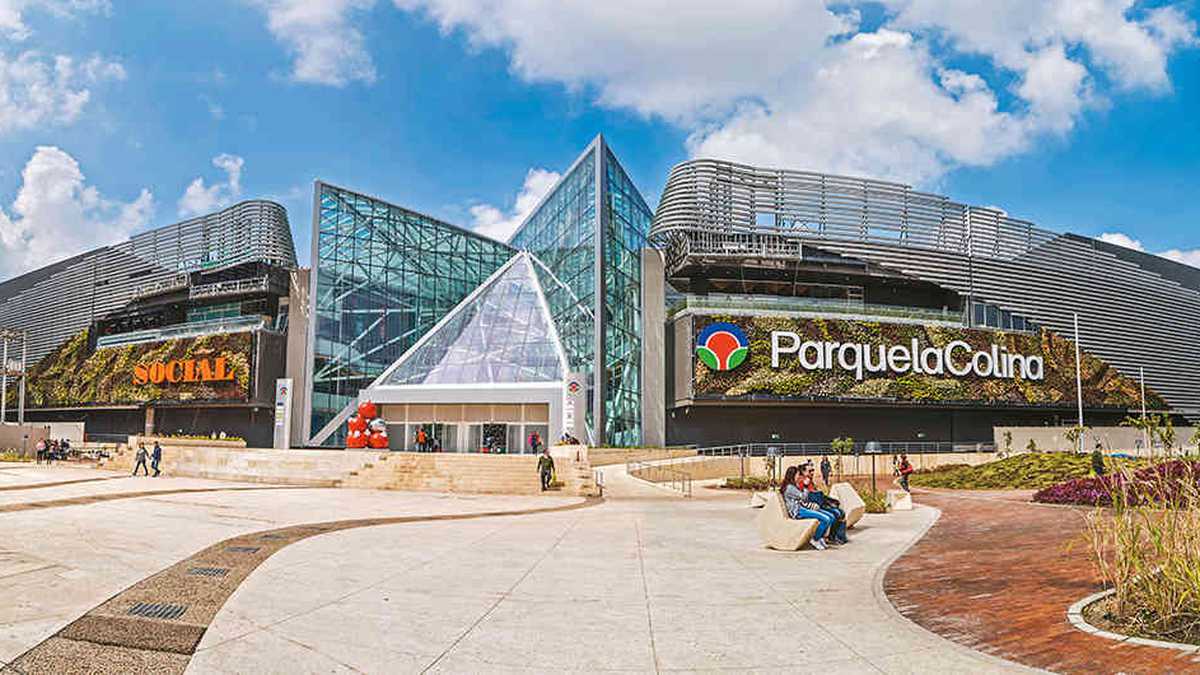 Parque La Colina Shopping Mall