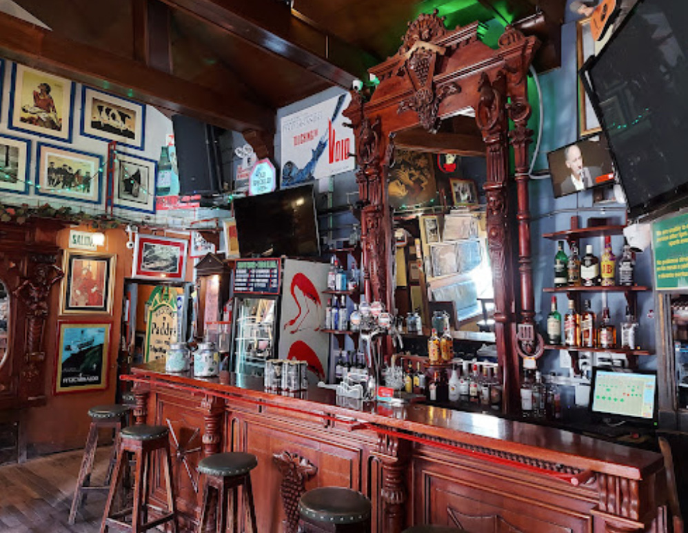 Paddy's Irish Pub
