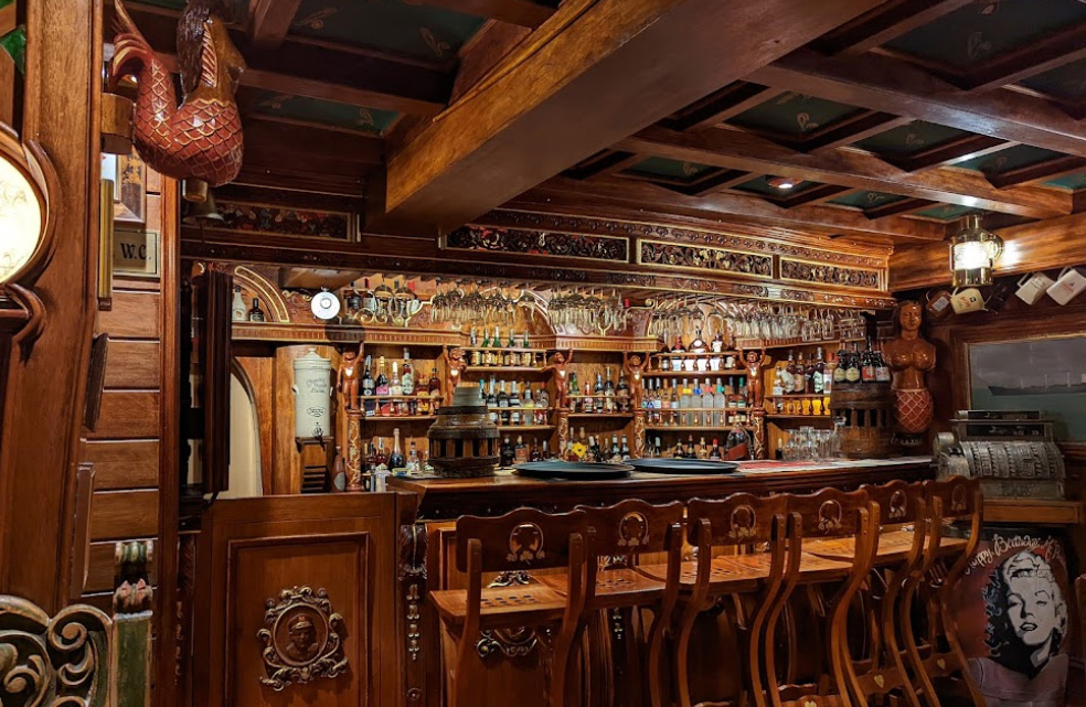 Restaurant Bistro Bar Indio Feliz